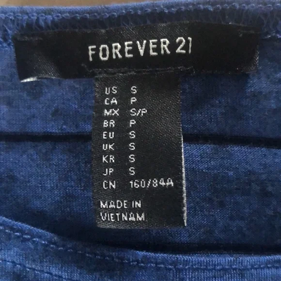 Forever 21 cute 3/4 sleeve shirt - Picture 2 of 2